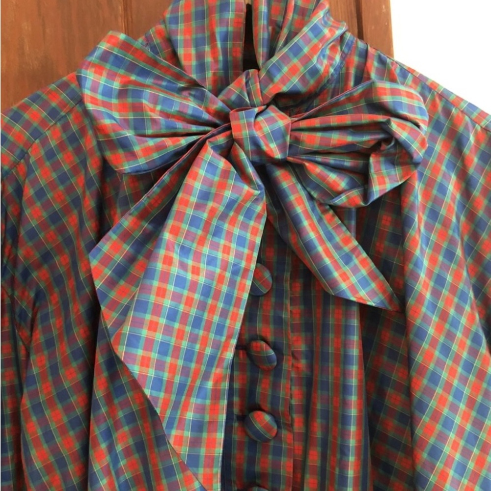 Chic Silk Plaid Long-Sleeve Dress with Bow - Picture 2 of 4
